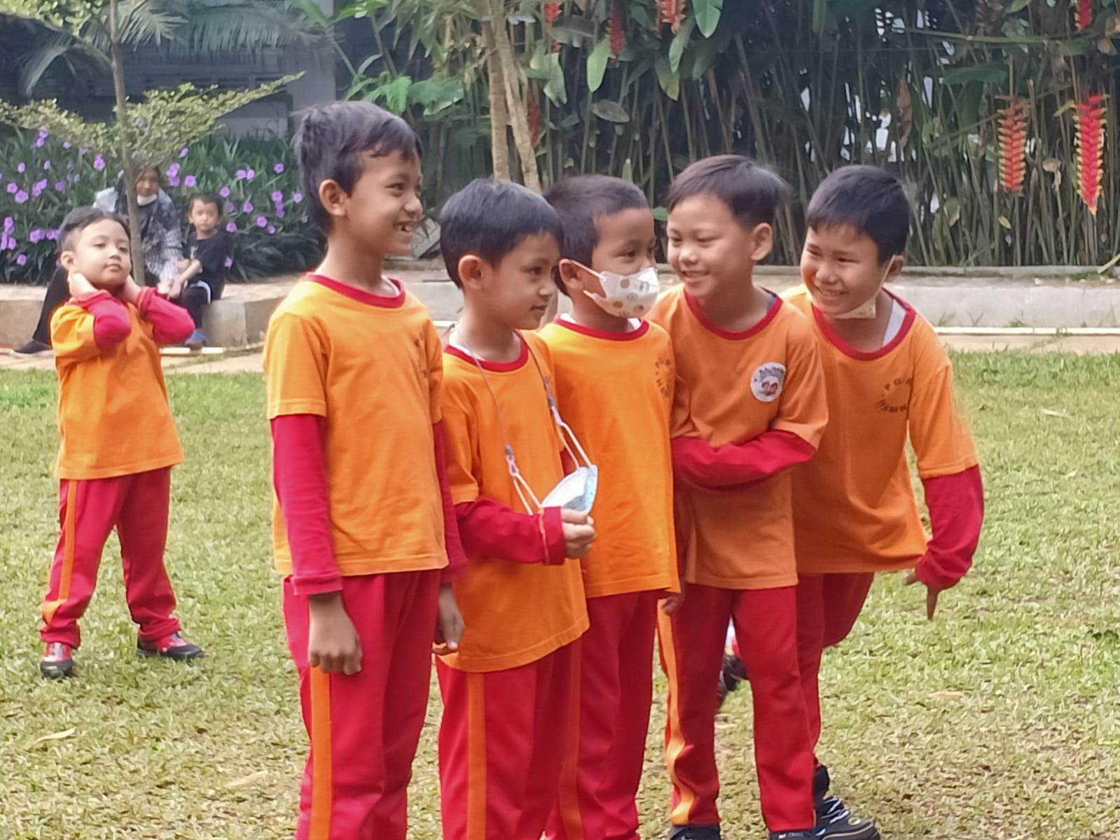 HOMY SCHOOL