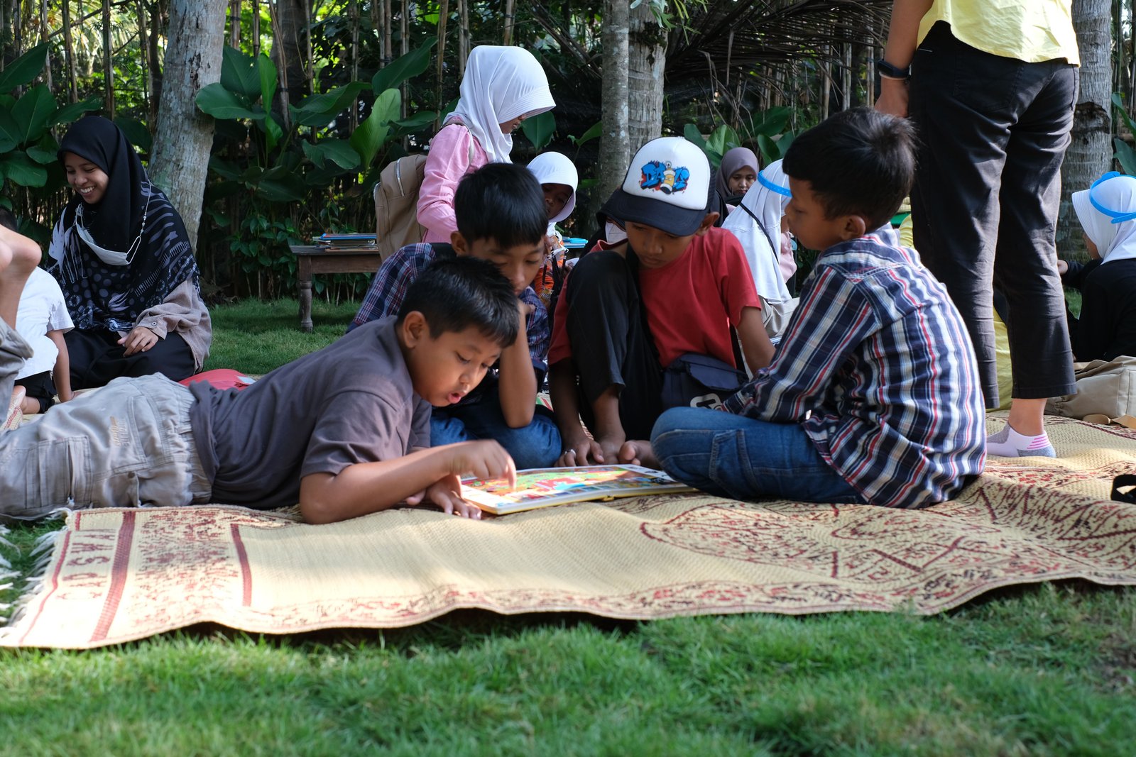 Pengajian Rutin SDI Abu Seno: Menumbuhkan Karakter Islami dan Cinta Al-Qur'an