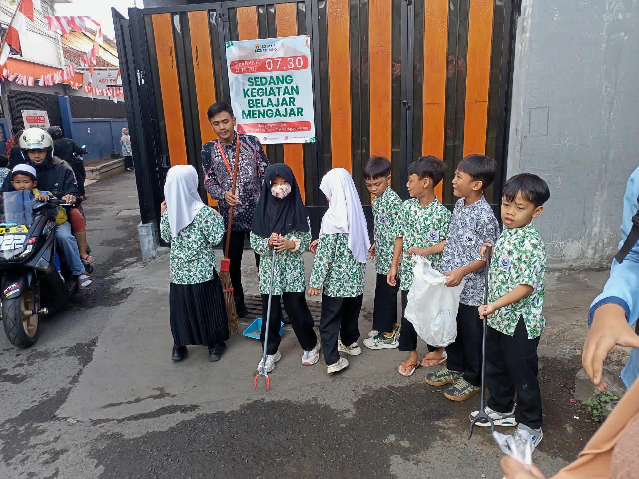GPS dan Jumancil, Menumbuhkan Kepedulian terhadap Kebersihan
